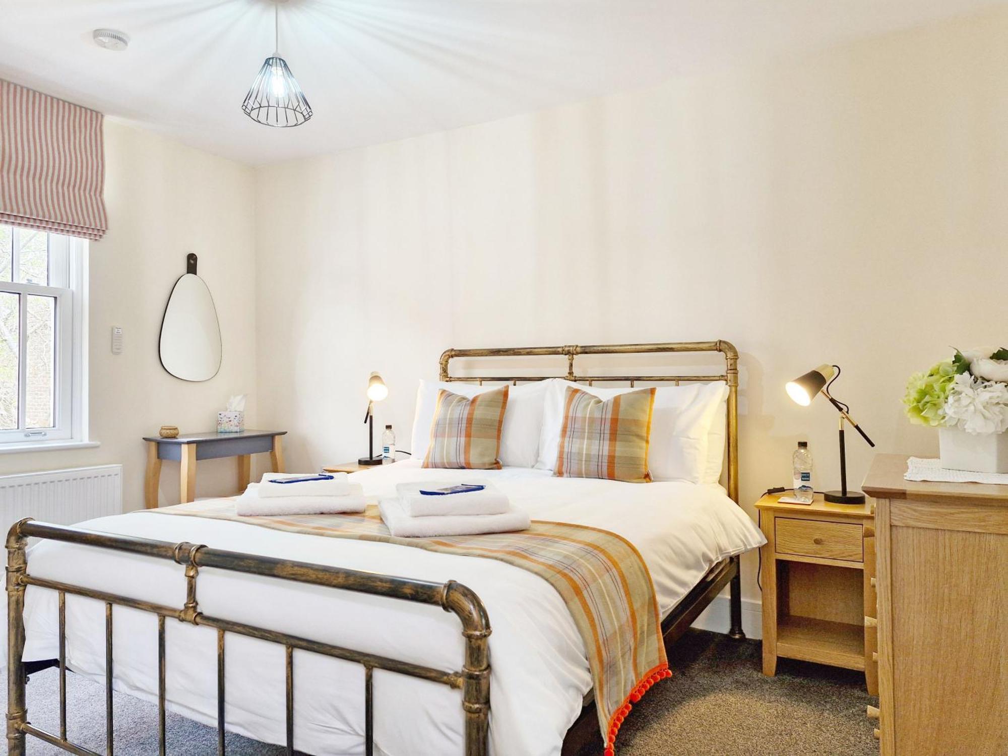 Four Priory Road, 치체스터 외부 사진