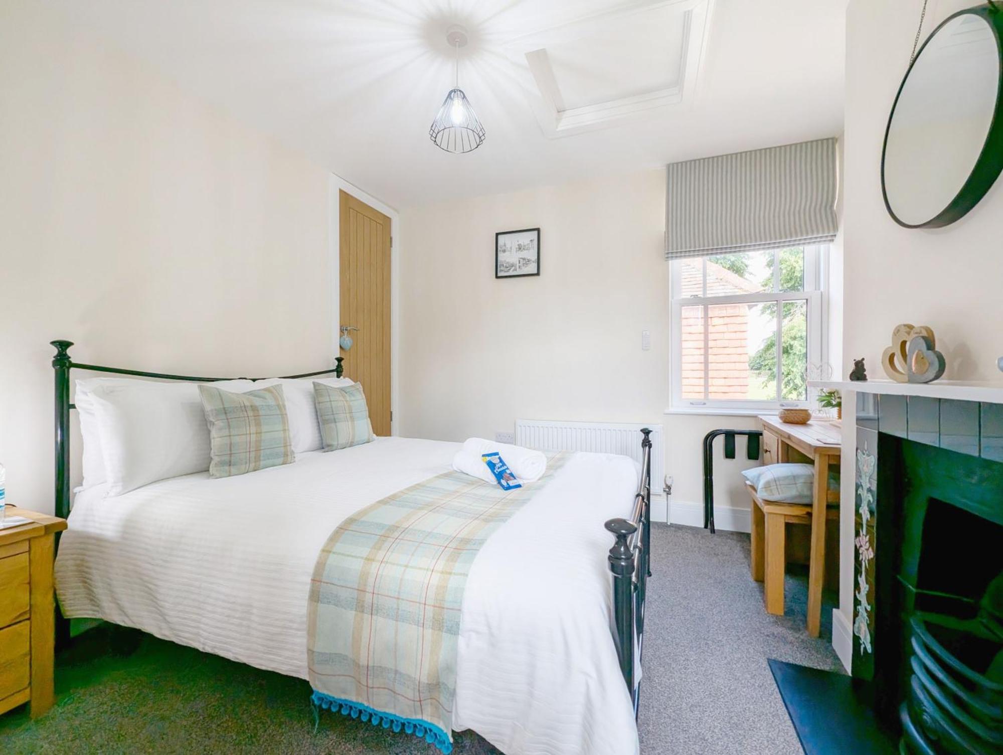 Four Priory Road, 치체스터 외부 사진